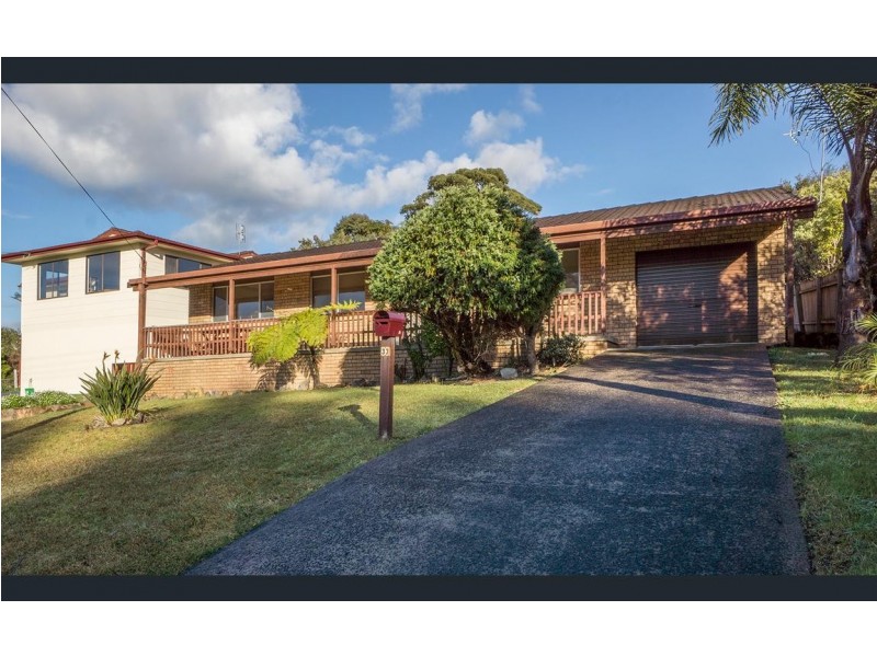 33 Clissold St, Mollymook Beach NSW 2539