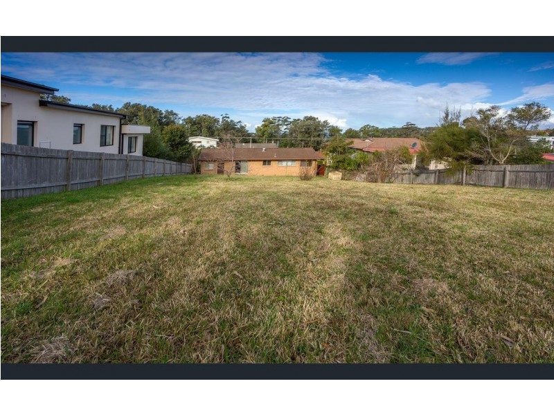 33 Clissold St, Mollymook Beach NSW 2539