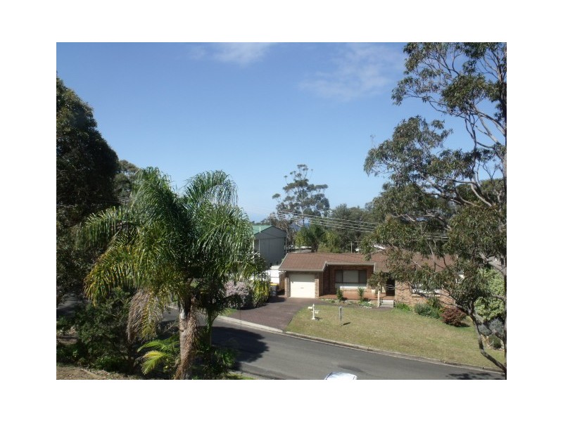 27 Parkview Parade, Mollymook NSW 2539