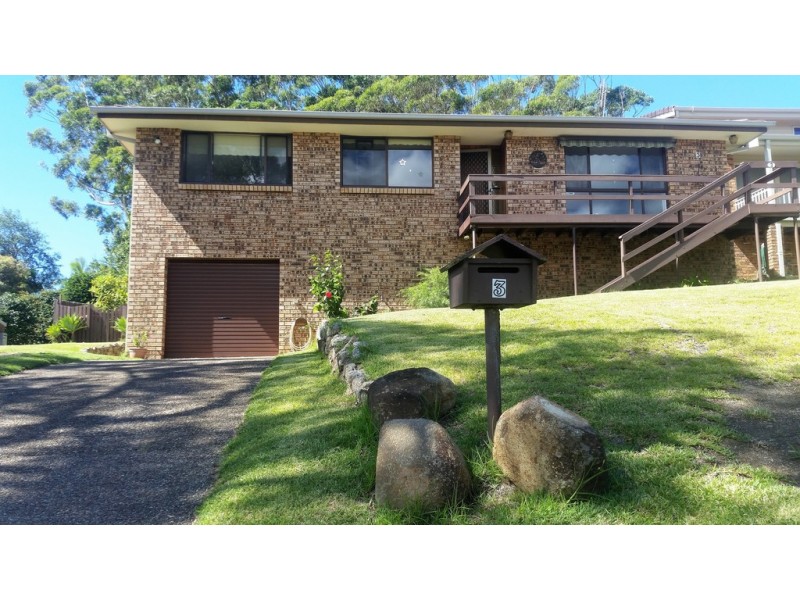 3 Bond Place, Mollymook Beach NSW 2539