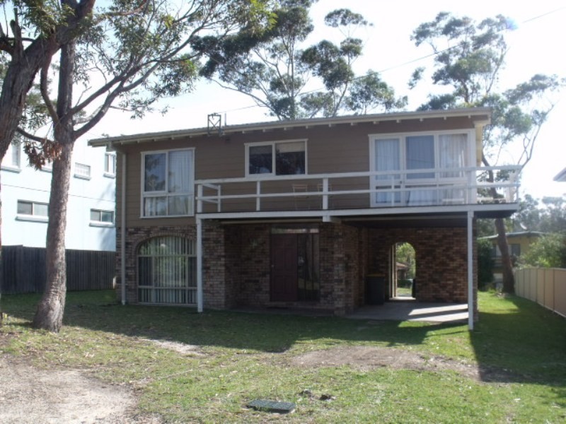 147 Matron Porter Drive, Narrawallee NSW 2539