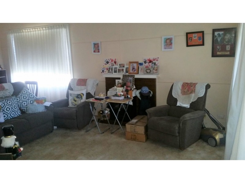 16 Queanbeyan Avenue, Burrill Lake NSW 2539