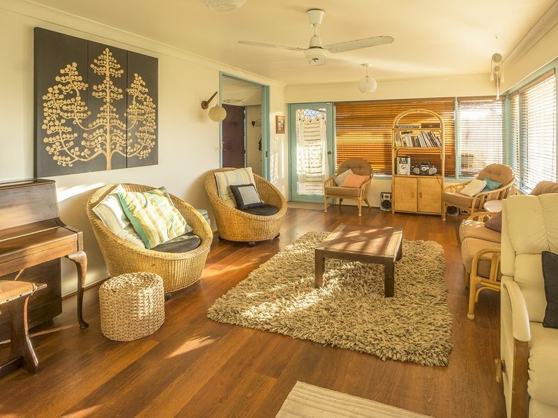 24 Mitchell Parade, Mollymook Beach NSW 2539