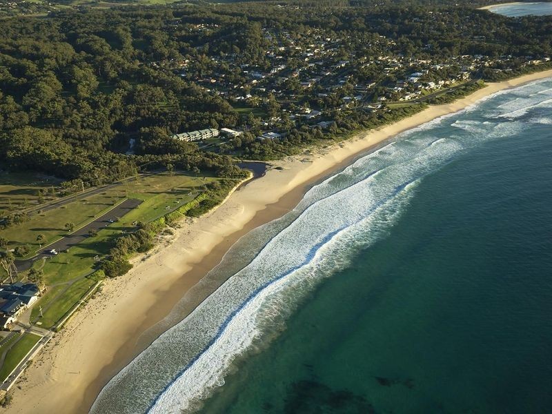 24 Mitchell Parade, Mollymook Beach NSW 2539