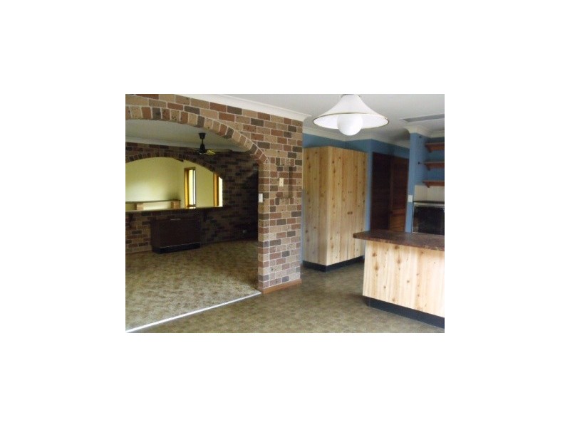 2 Ross Avenue, Narrawallee NSW 2539