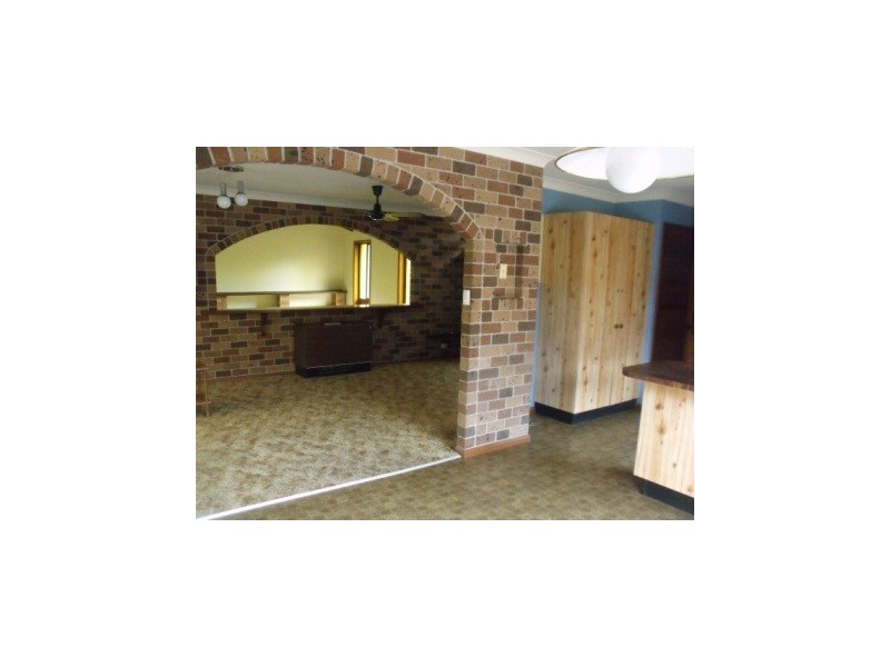 2 Ross Avenue, Narrawallee NSW 2539