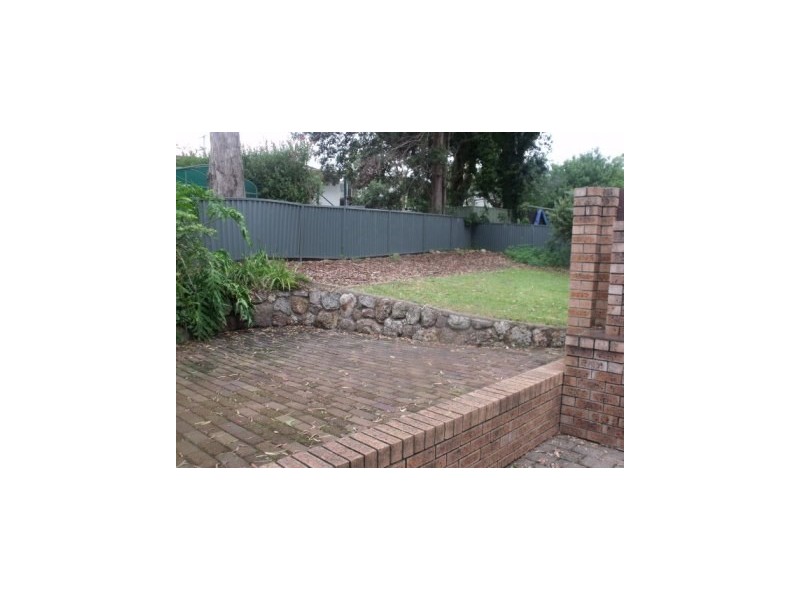 2 Ross Avenue, Narrawallee NSW 2539