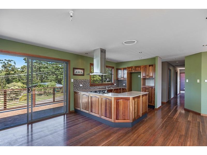 8 Weymouth Road, Lake Tabourie NSW 2539