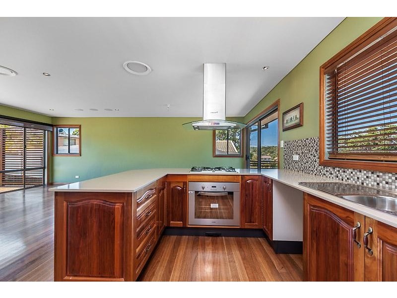 8 Weymouth Road, Lake Tabourie NSW 2539