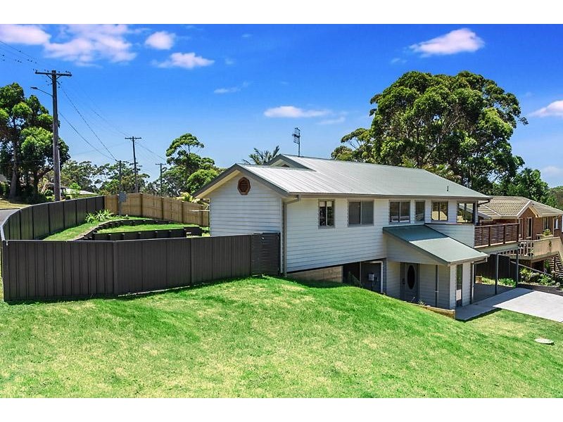 8 Weymouth Road, Lake Tabourie NSW 2539