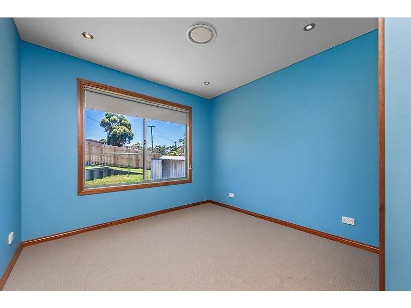 8 Weymouth Road, Lake Tabourie NSW 2539