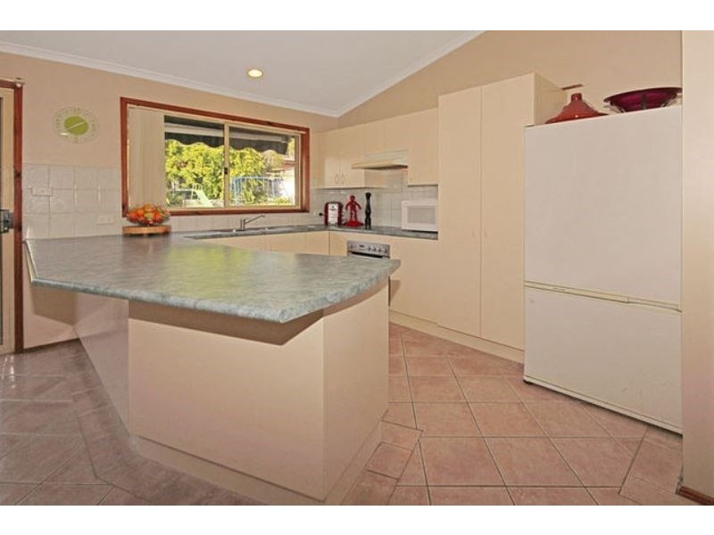 13 George Avenue, Kings Point NSW 2539