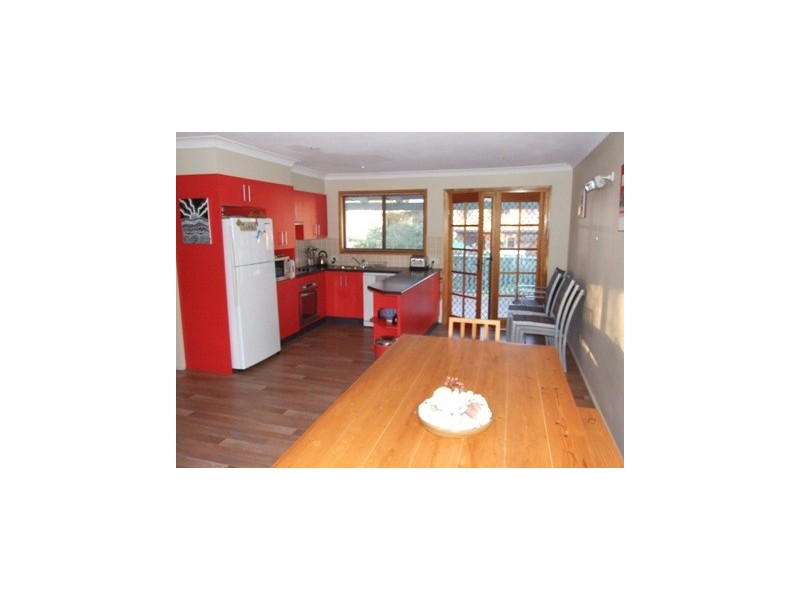 28 Ross Avenue, Narrawallee NSW 2539