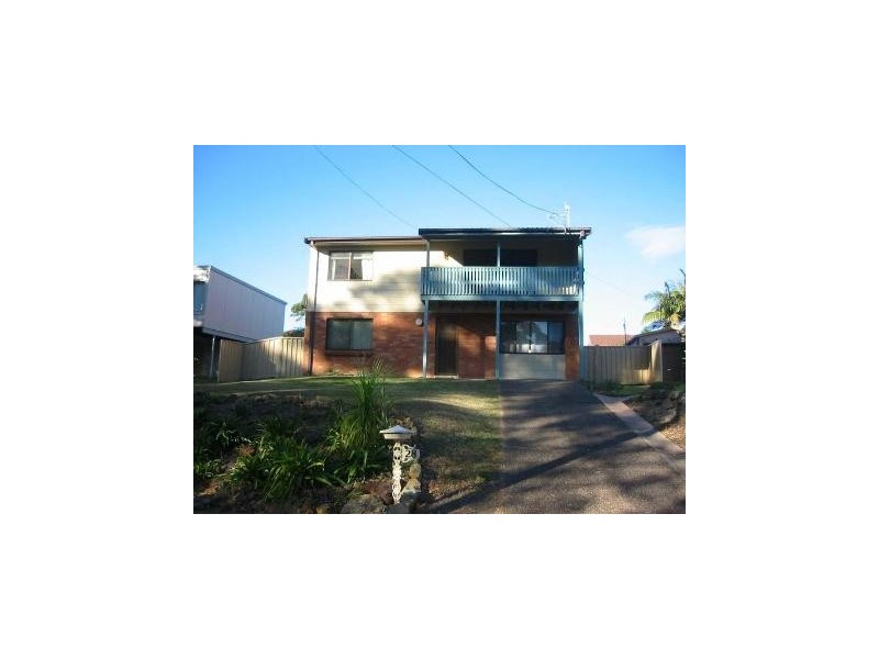 28 Ross Avenue, Narrawallee NSW 2539