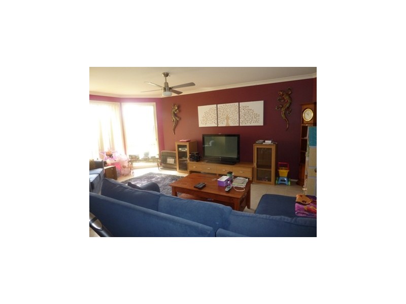 74 Princes Highway, Lake Tabourie NSW 2539