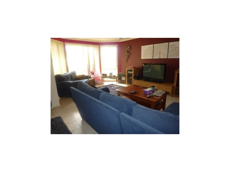 74 Princes Highway, Lake Tabourie NSW 2539