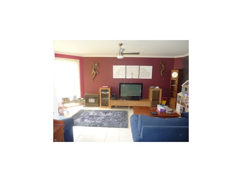 74 Princes Highway, Lake Tabourie NSW 2539