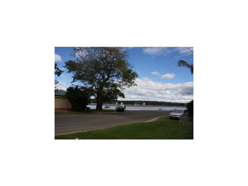 13 Kendall Crescent, Burrill Lake NSW 2539