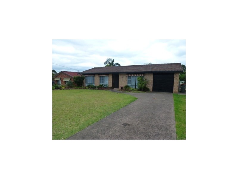 42 Leigh Crescent, Ulladulla NSW 2539