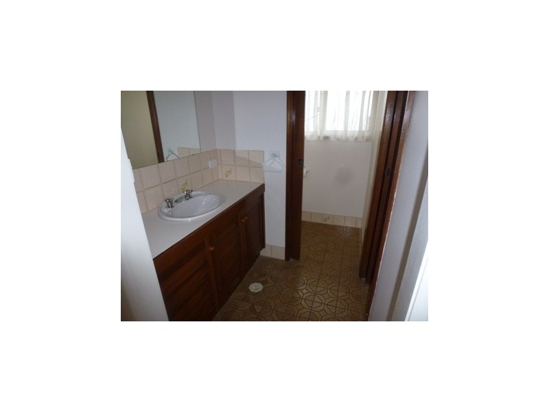 42 Leigh Crescent, Ulladulla NSW 2539