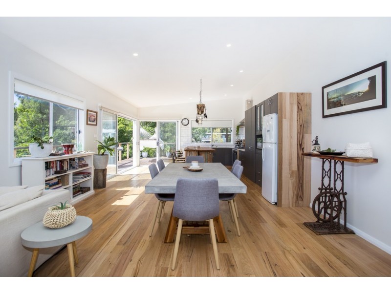 5 Scorpio Grove, Narrawallee NSW 2539