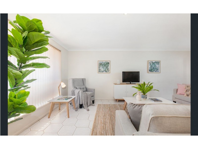 17 Carroll Ave, Mollymook NSW 2539
