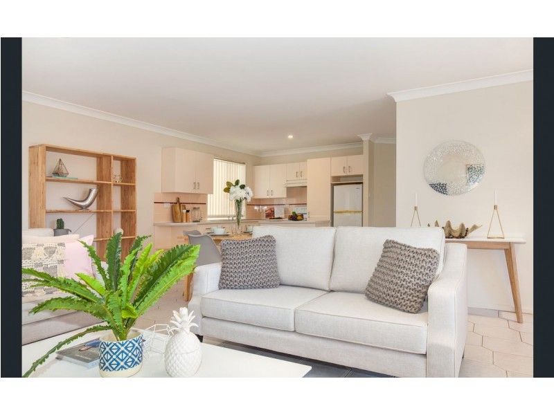 17 Carroll Ave, Mollymook NSW 2539