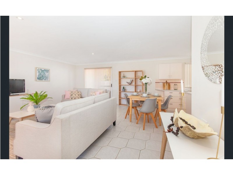 17 Carroll Ave, Mollymook NSW 2539