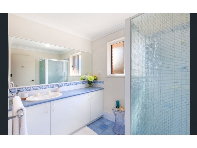 17 Carroll Ave, Mollymook NSW 2539