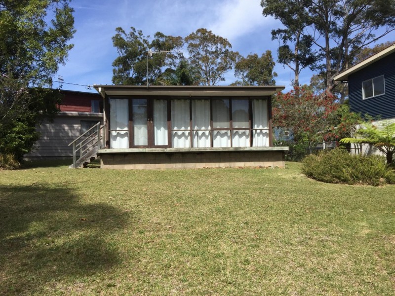 34 Wallaroy Drive, Burrill Lake NSW 2539