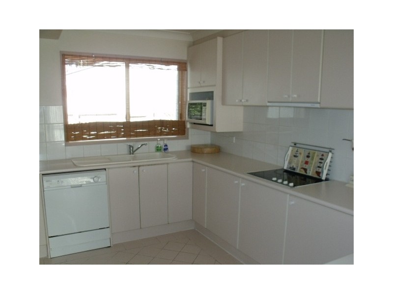 6/13-15 Augusta Place, Mollymook NSW 2539