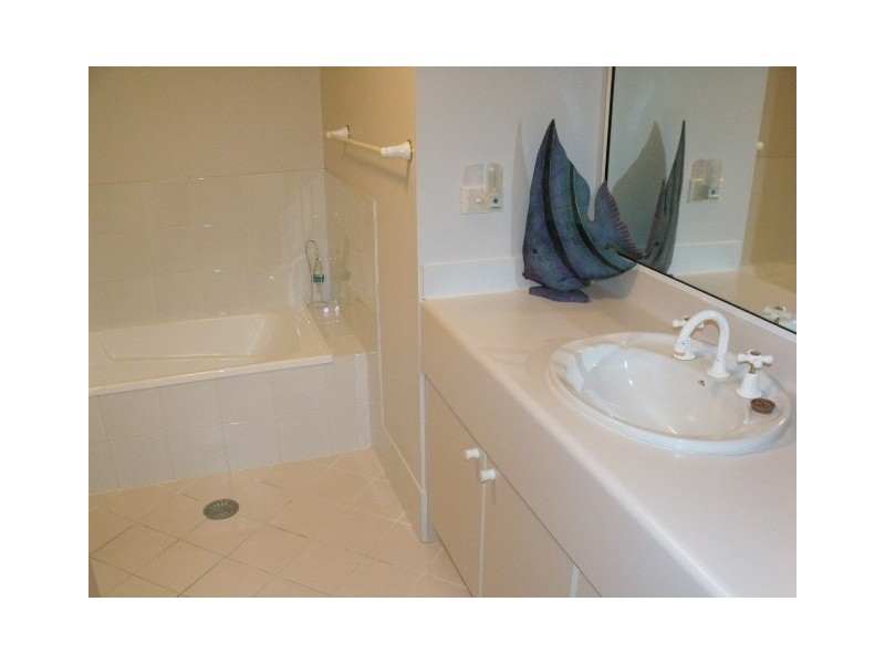 6/13-15 Augusta Place, Mollymook NSW 2539