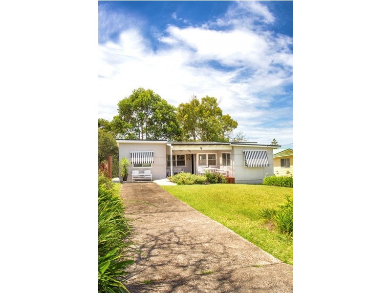 76 Lockhart Avenue, Mollymook NSW 2539