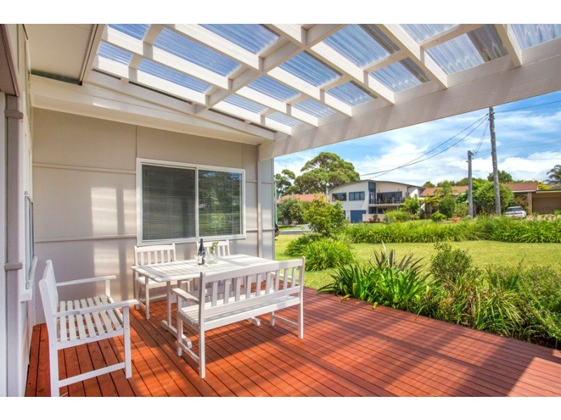 76 Lockhart Avenue, Mollymook NSW 2539