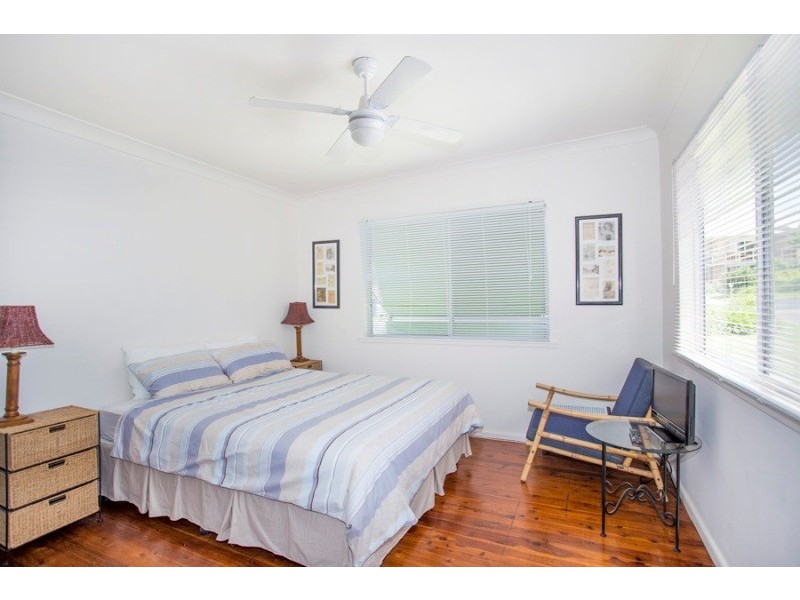 76 Lockhart Avenue, Mollymook NSW 2539