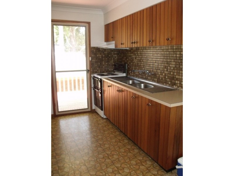13 Manning Avenue, Narrawallee NSW 2539