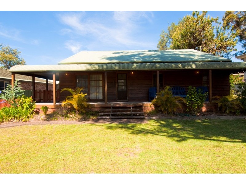 24 Normandy Street, Narrawallee NSW 2539