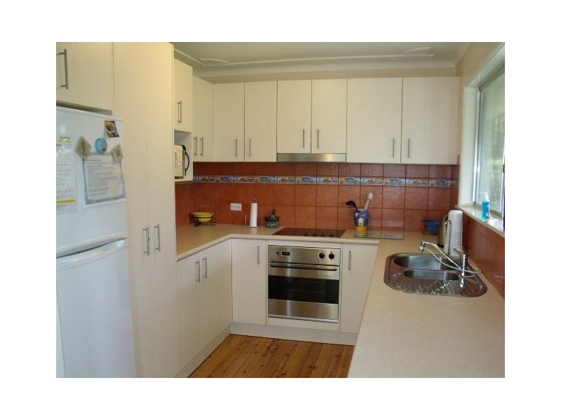 11 Clissold Street, Mollymook NSW 2539