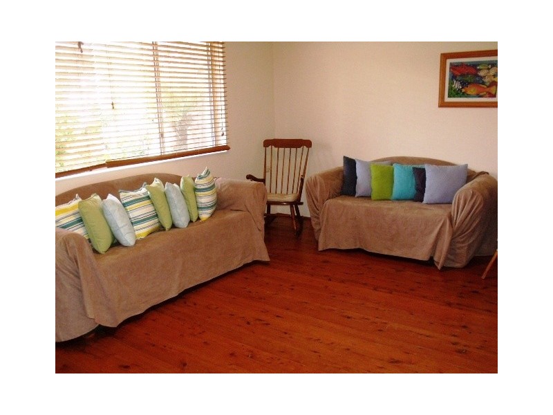 11 Clissold Street, Mollymook NSW 2539