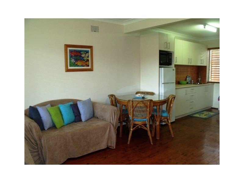 11 Clissold Street, Mollymook NSW 2539