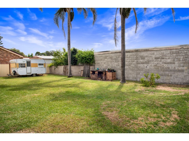 45 Rackham Cres, Burrill Lake NSW 2539