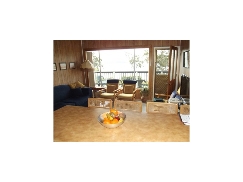 17 Evans Street, Lake Conjola NSW 2539