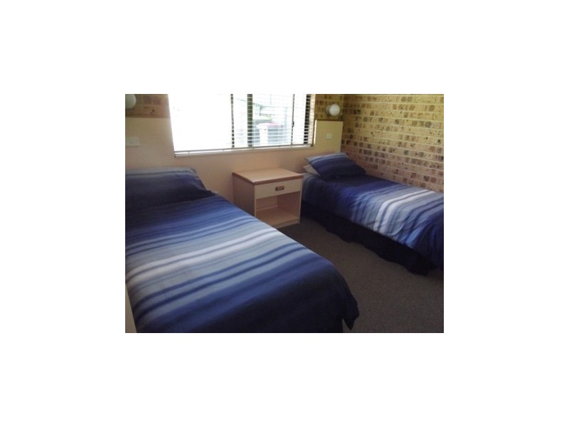1/64  Seaview Street, Mollymook NSW 2539