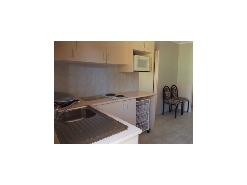 1/64  Seaview Street, Mollymook NSW 2539