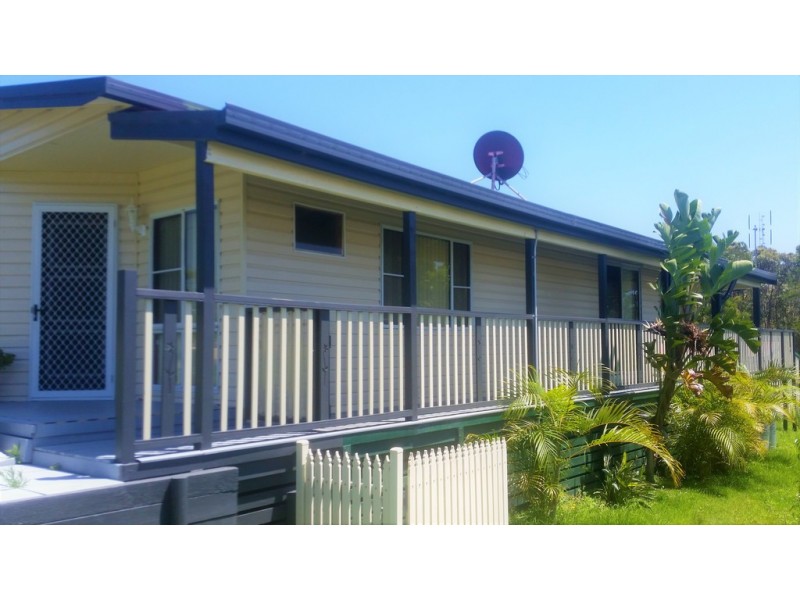 14 Canberra Crescent, Burrill Lake NSW 2539