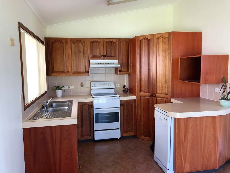 14 Canberra Crescent, Burrill Lake NSW 2539