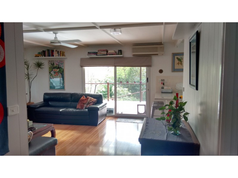 18 Wattle Street, Fishermans Paradise NSW 2539