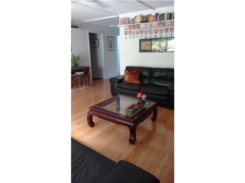 18 Wattle Street, Fishermans Paradise NSW 2539