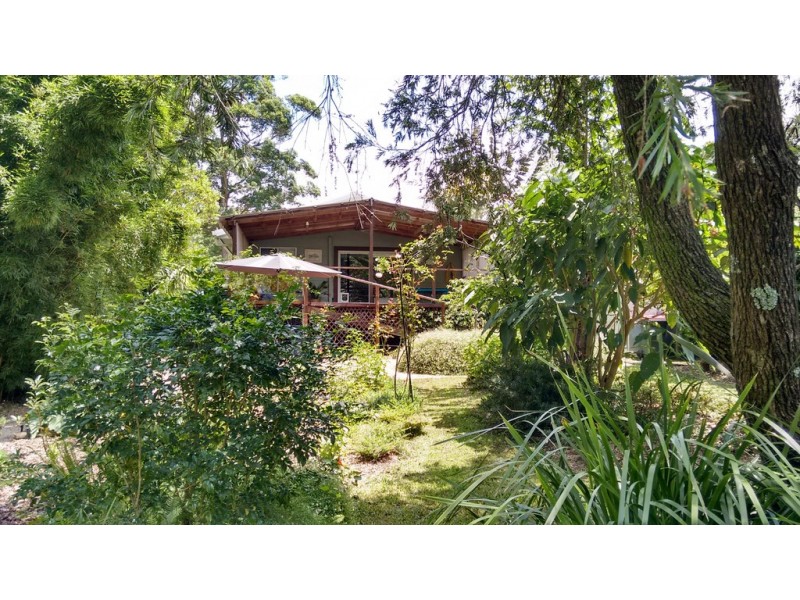 18 Wattle Street, Fishermans Paradise NSW 2539