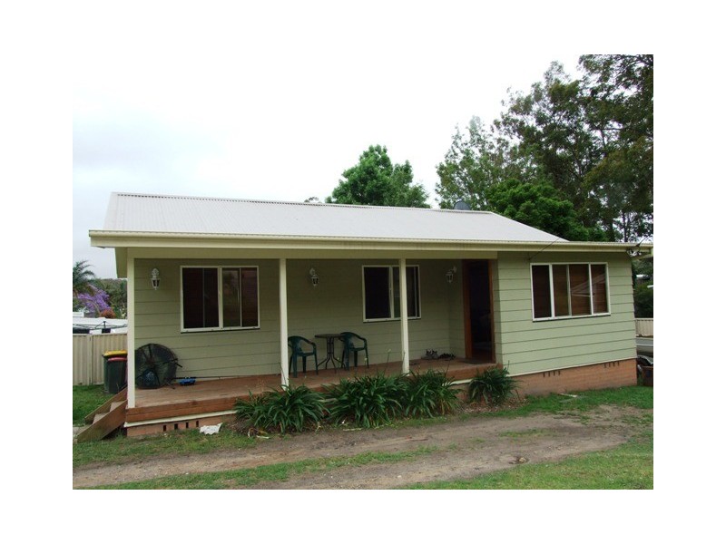 10 Edward Avenue, Kings Point NSW 2539